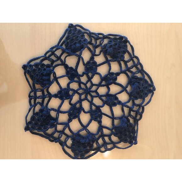 LOT of 6 VTG  Handmade crochet doilies. - Picture 16 of 16